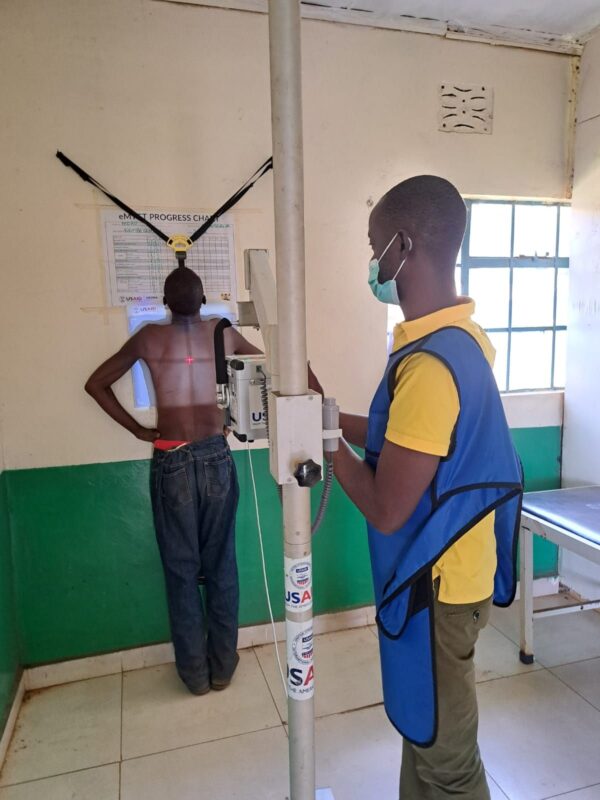 A patient is being screened by Delft Light in Kenya