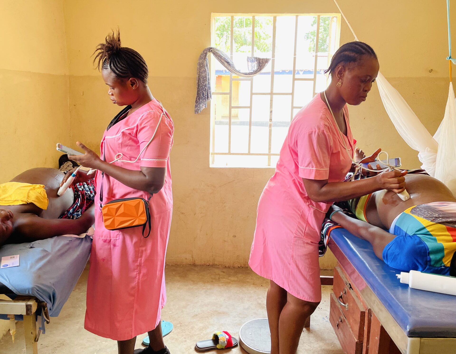 Midwives in Sierra Leone are using BabyChecker to scan pregnant wormen