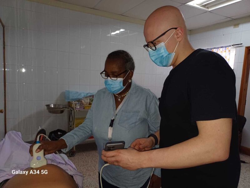 Delft Head of Ultrasound and midwife in Honduras are using BabyChecker