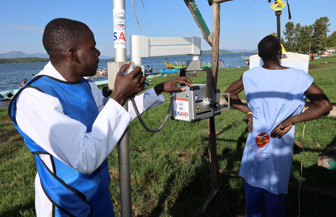 A demo of Delft Light screening in Kenya